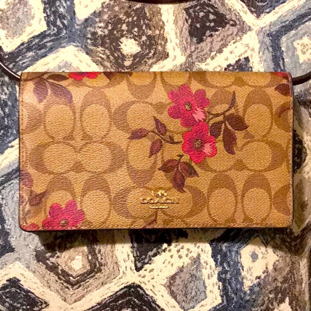 Coach clutch wallet & hand hand bag/purse/wallet